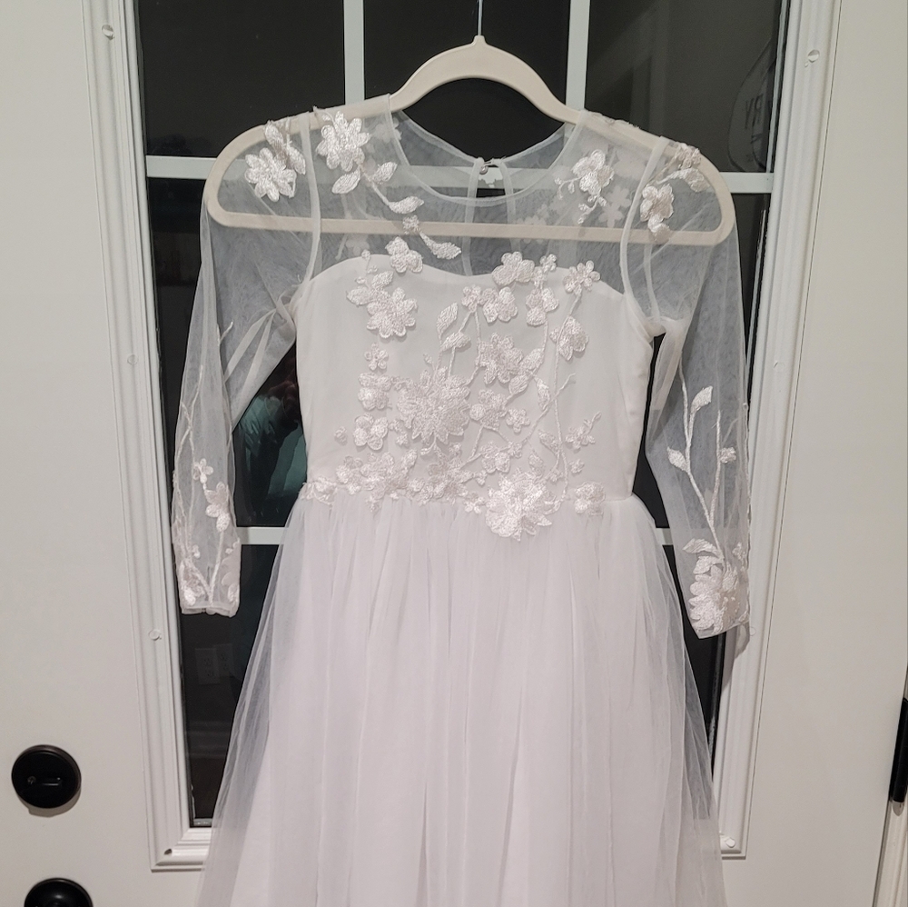 Davids Bridal Flower Girl Dress size 8